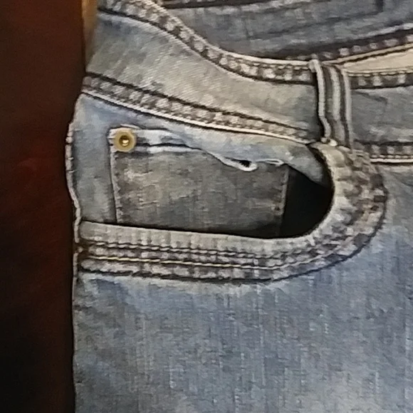 Baccini Bermuda Denim Shorts - Picture 3 of 11